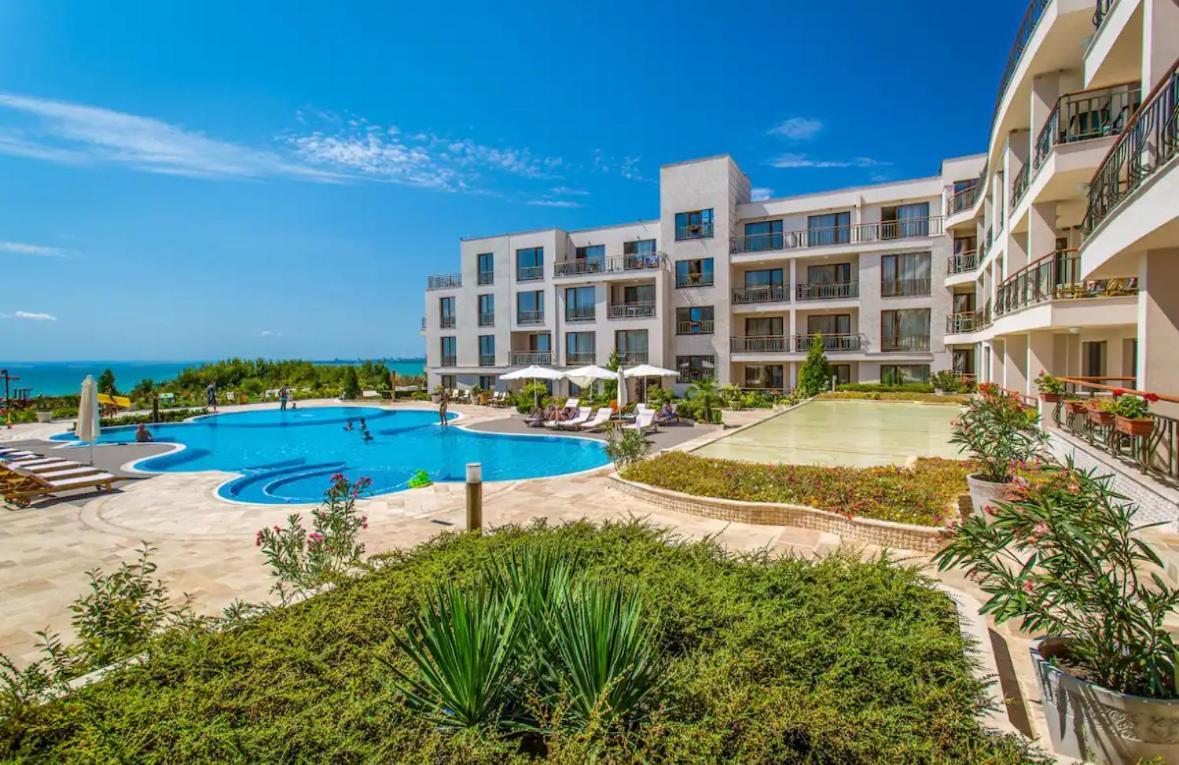 June One Bedroom Sea View Apartment Diamond Beach Resort Sarafovo Exteriör bild