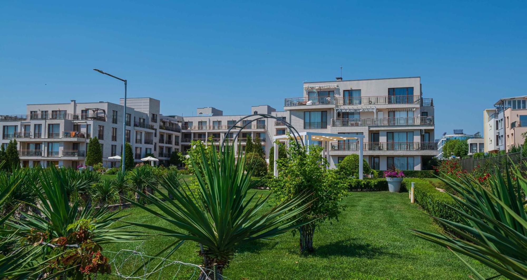 June One Bedroom Sea View Apartment Diamond Beach Resort Sarafovo Exteriör bild